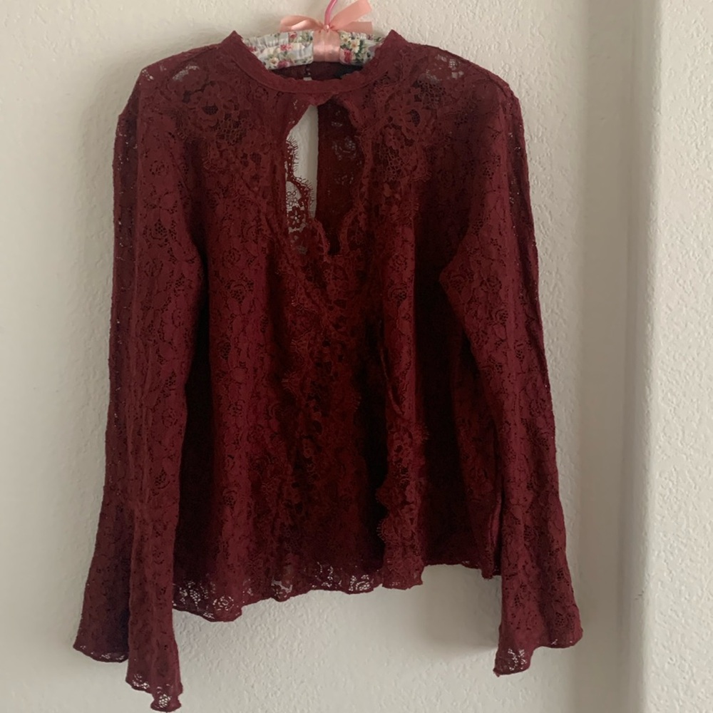 Amer 🦅 lace blouse